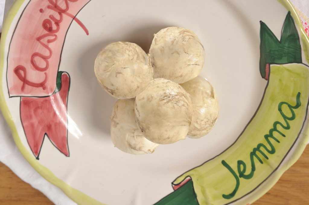 Bocconcini di bufala affumicati